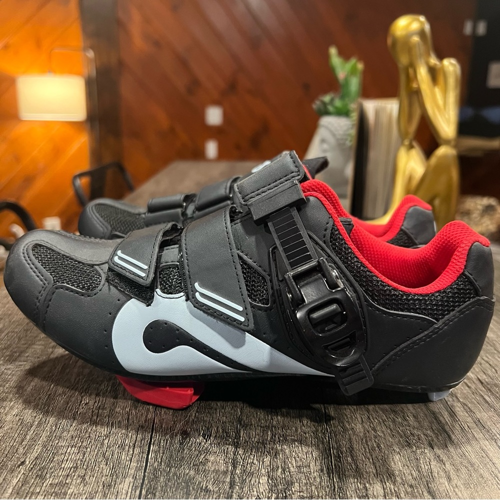 Peleton Shoes (worn once🙃!!)